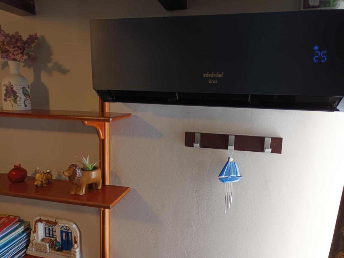 Top Floor Studio Near Metro&View&200Mbps Атина Екстериор снимка