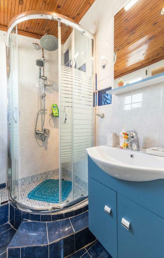 Top Floor Studio Near Metro&View&200Mbps Атина Екстериор снимка