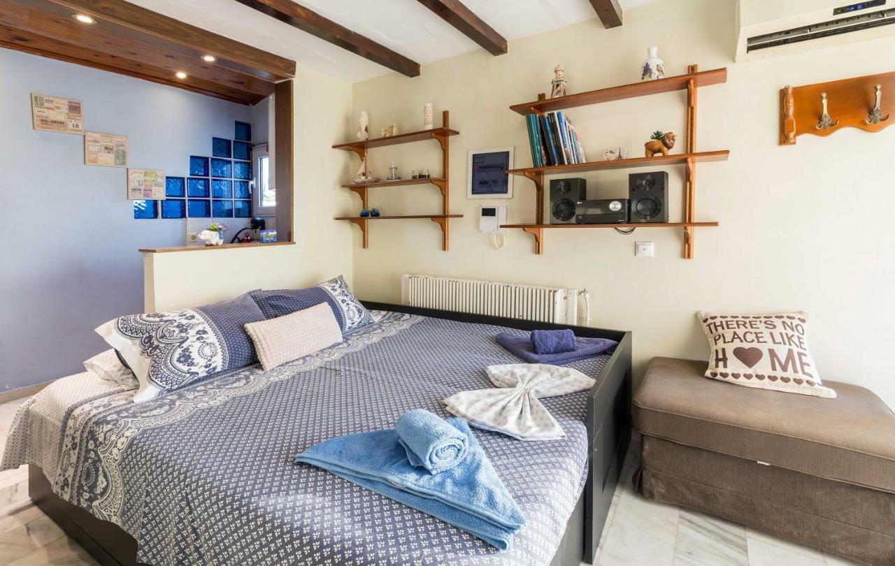 Top Floor Studio Near Metro&View&200Mbps Атина Екстериор снимка